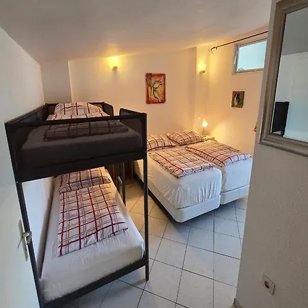 아파트 Mobile Im Mit Seezugang Dabel